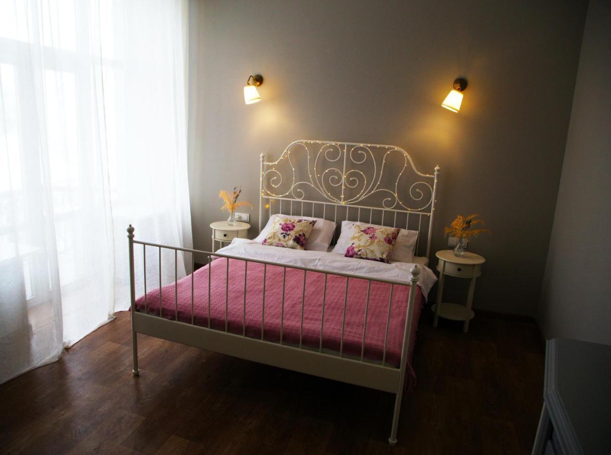 Kashtan Guest House Kyiv Exterior photo